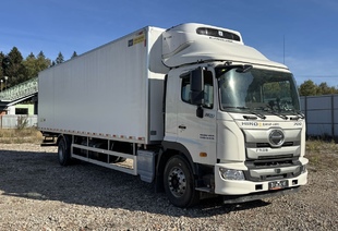 HINO 700 (18т) 4×2 РЕФРИЖЕРАТОР ХОУ THERMO KING T-1080